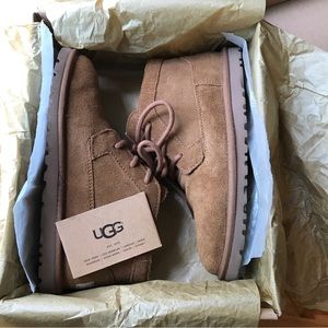 UGG Kid's Chestnut Derick Boot Big Kids Size 4 Unisex